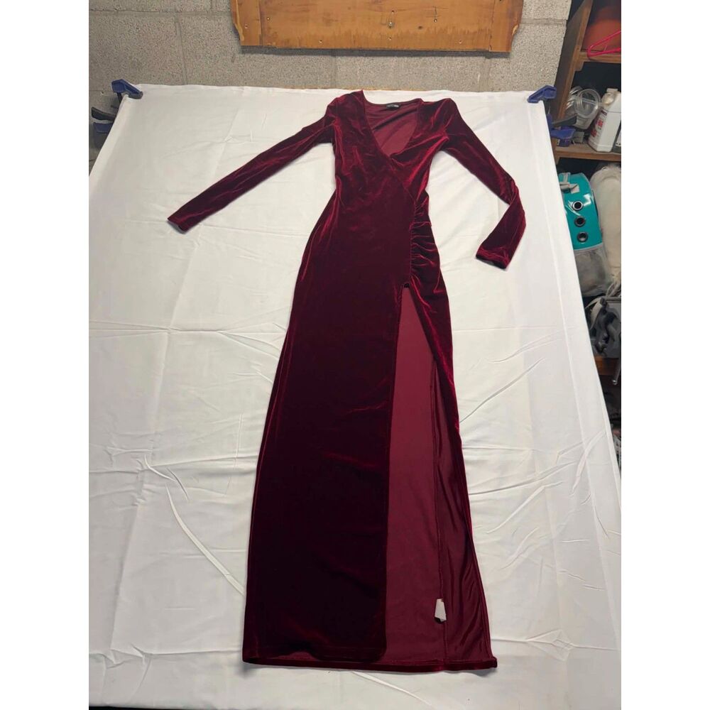 Fashionnova Size small Red Dress womans